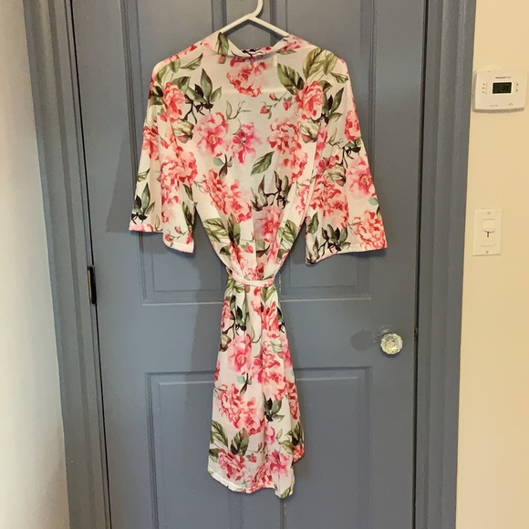 Show me your MuMu Brie robe - Picture 3 of 4